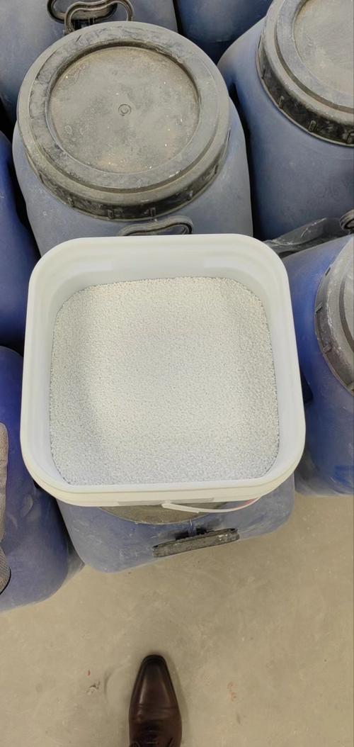 闷棚王 三氯异氰尿酸熏蒸消毒剂在大棚种植中的高效应用指南