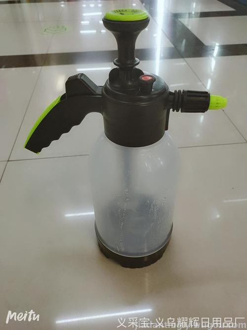 消毒服务背后的雾化器选择指南 从84消毒液到化妆水喷壶的居家应用